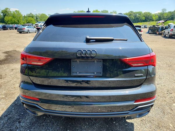2022 AUDI Q3