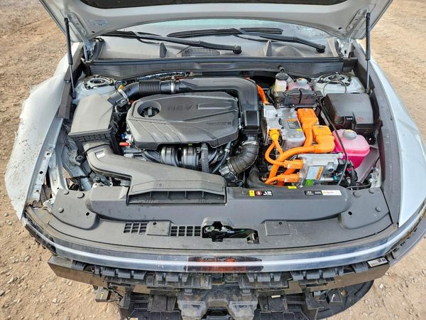 2025 HYUNDAI SONATA SEL — Engine bay