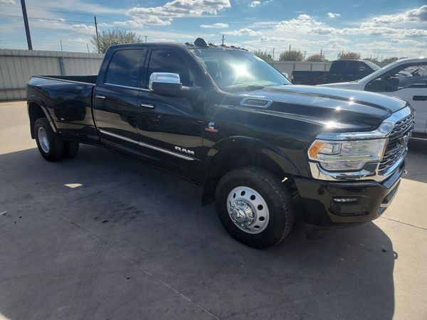 2021 RAM 3500 Limited — Passenger 3/4