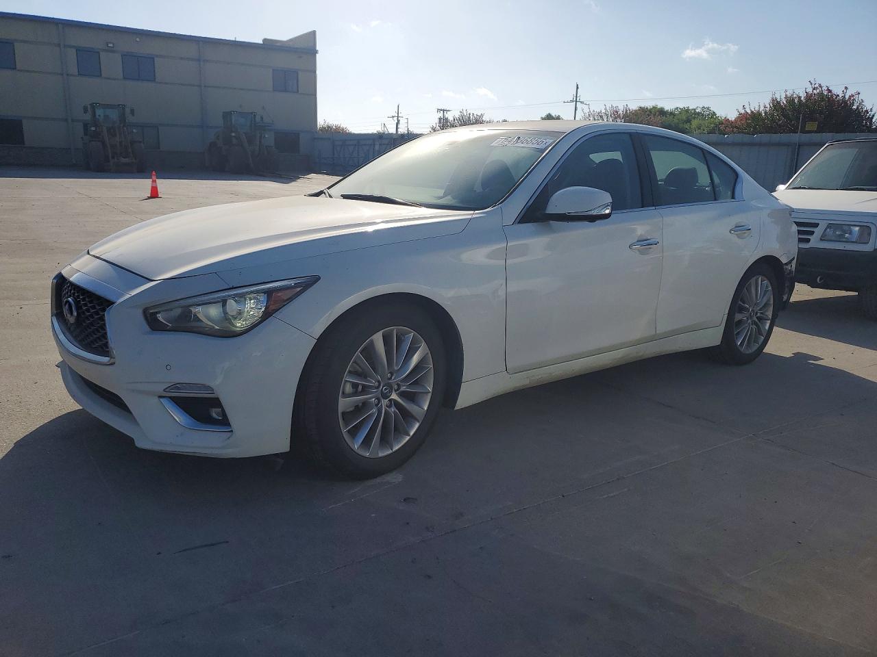 2021 INFINITI Q50 LUXE