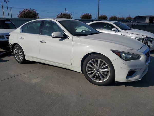 2021 INFINITI Q50 LUXE