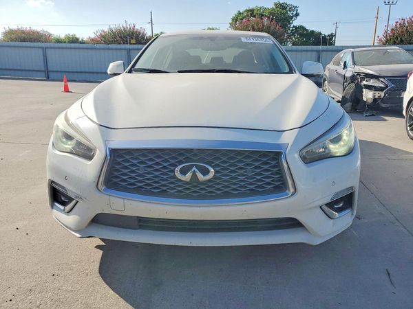 2021 INFINITI Q50 LUXE