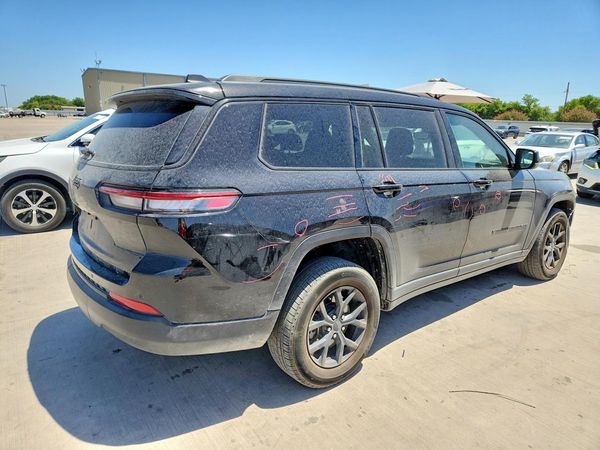 2024 JEEP GRAND CHEROKEE Laredo