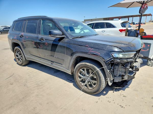2024 JEEP GRAND CHEROKEE Laredo