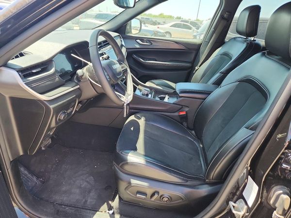 2024 JEEP GRAND CHEROKEE Laredo