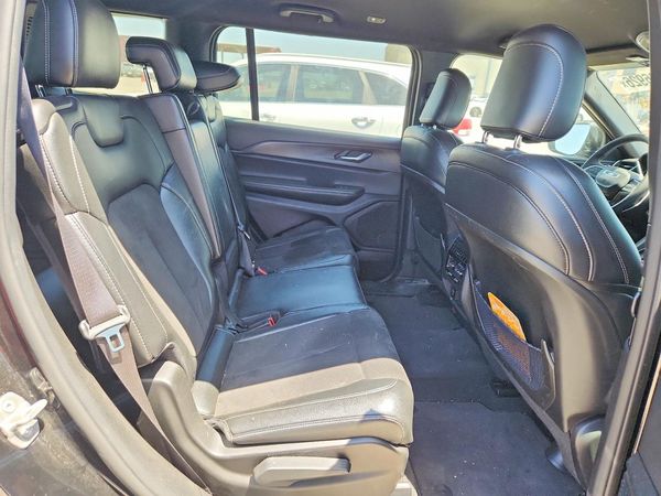 2024 JEEP GRAND CHEROKEE Laredo