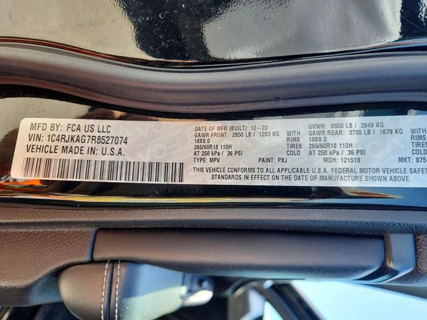 2024 JEEP GRAND CHEROKEE Laredo