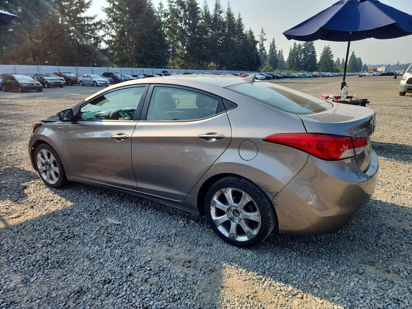 2012 HYUNDAI ELANTRA