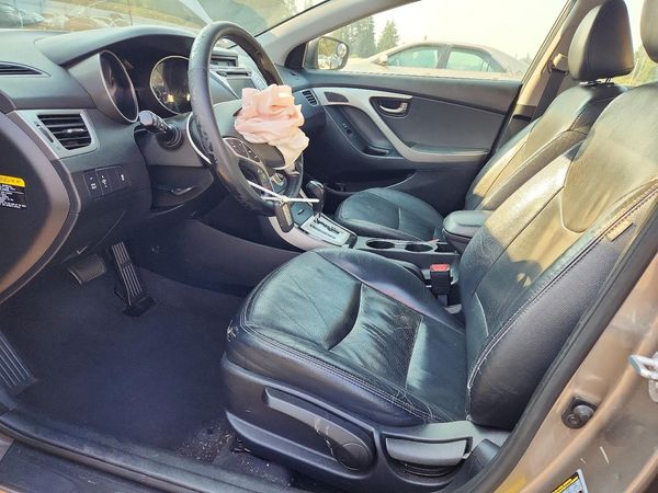 2012 HYUNDAI ELANTRA