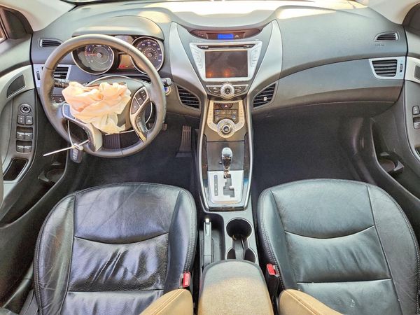 2012 HYUNDAI ELANTRA