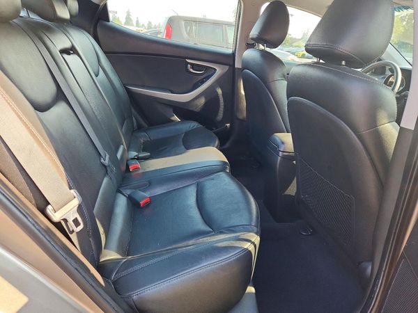 2012 HYUNDAI ELANTRA
