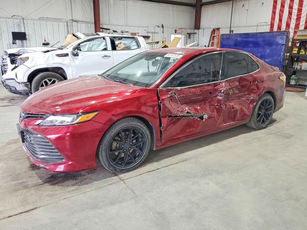 2018 TOYOTA CAMRY