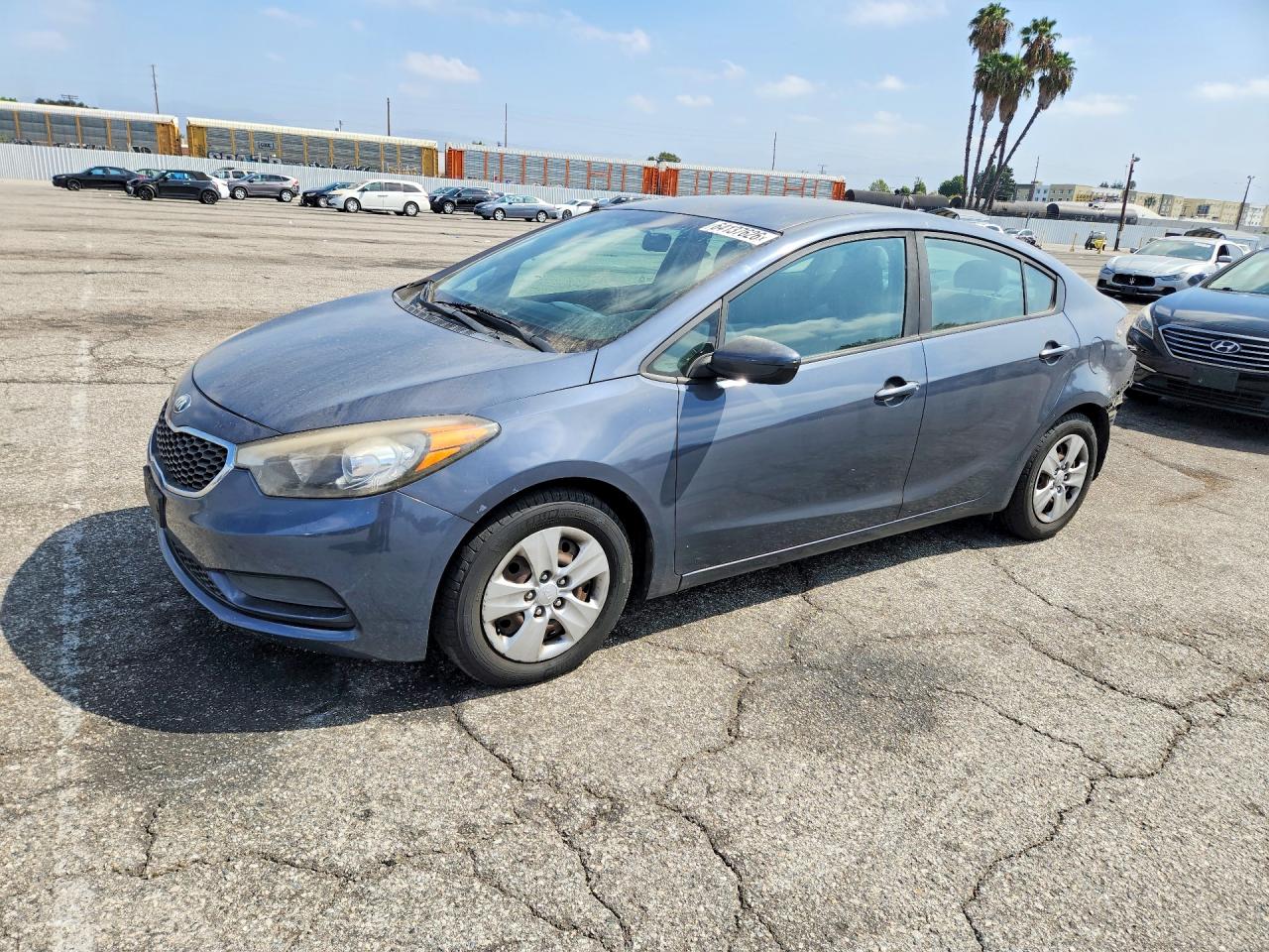 2016 KIA FORTE GL (Middle-Low Grade)