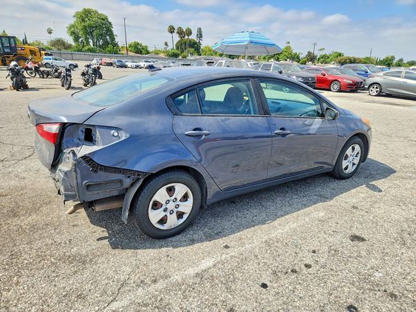 2016 KIA FORTE GL (Middle-Low Grade)