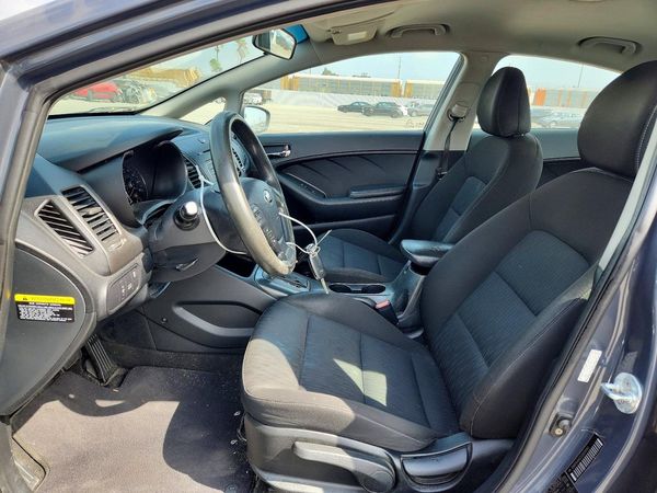 2016 KIA FORTE GL (Middle-Low Grade)