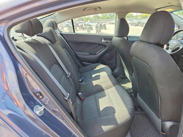 2016 KIA FORTE GL (Middle-Low Grade)