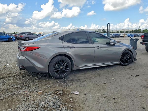 2025 TOYOTA CAMRY