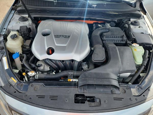 2016 KIA OPTIMA GL - Middle-low