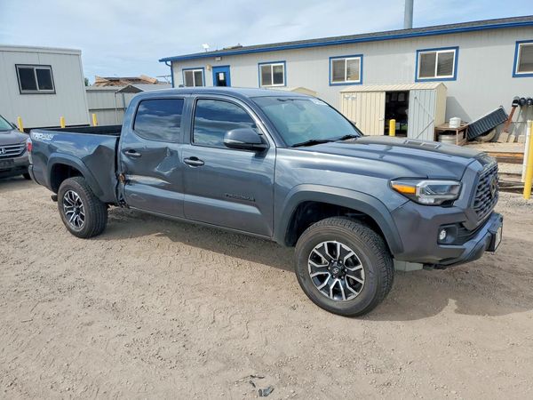 2022 TOYOTA TACOMA SR5