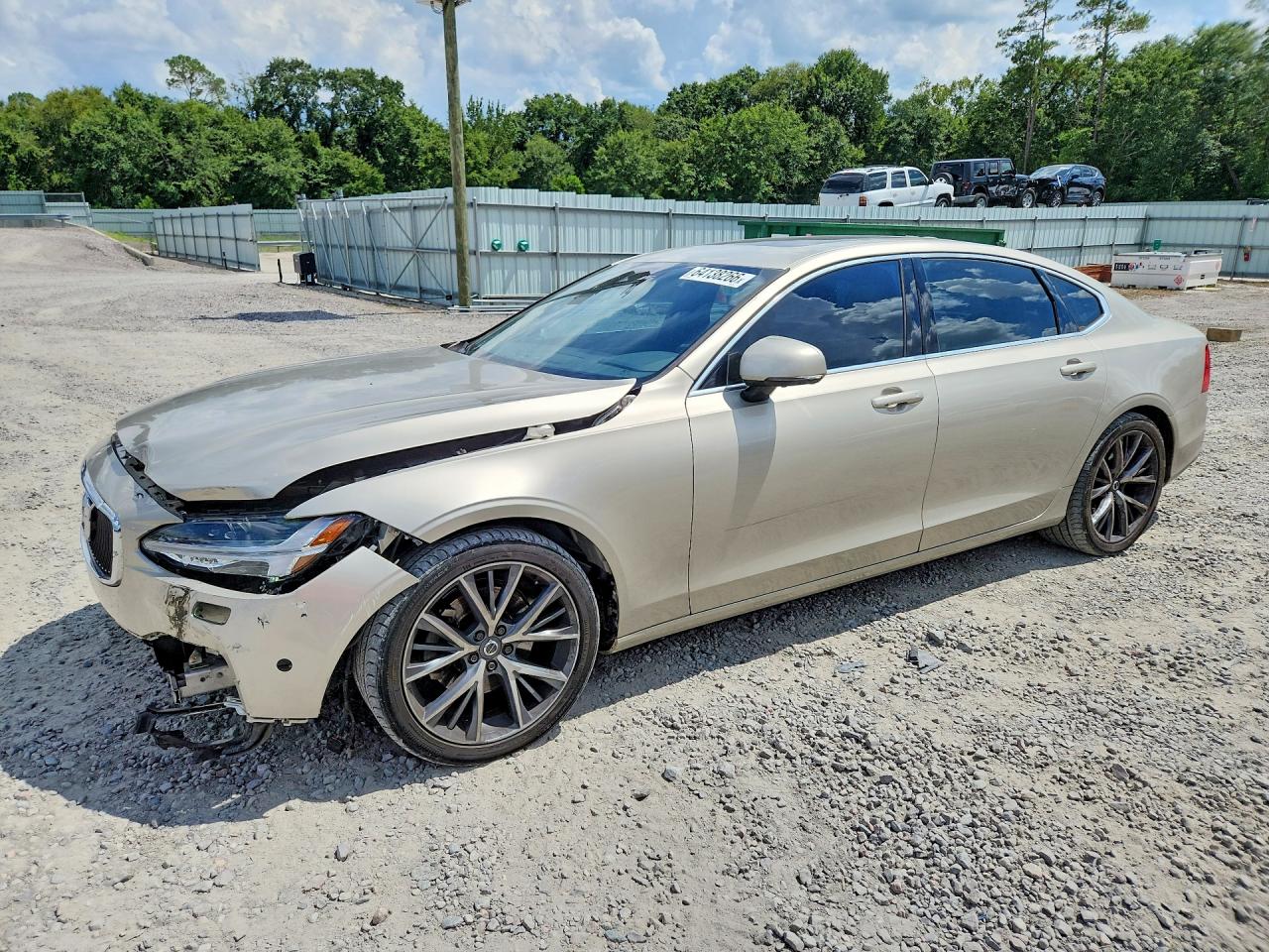 2018 VOLVO S90 Momentum
