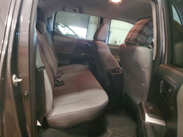 2019 TOYOTA TACOMA SR5