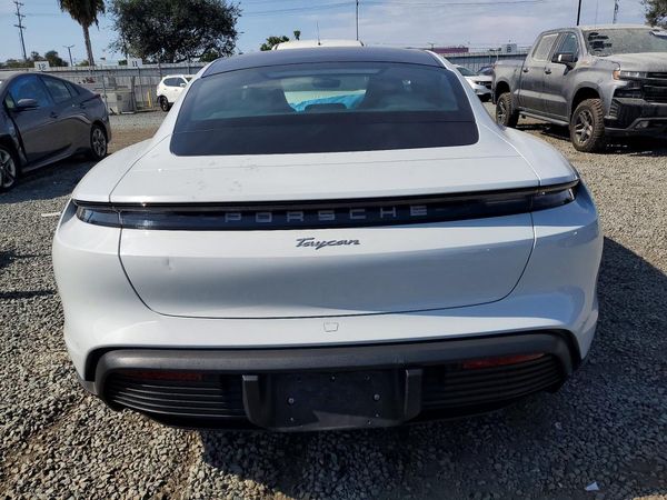 2021 PORSCHE TAYCAN