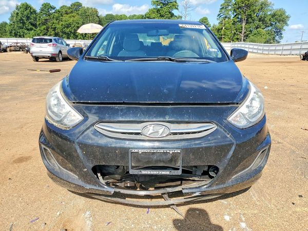2017 HYUNDAI ACCENT SE Base