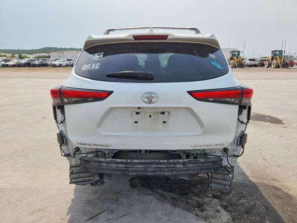 2022 TOYOTA HIGHLANDER Limited