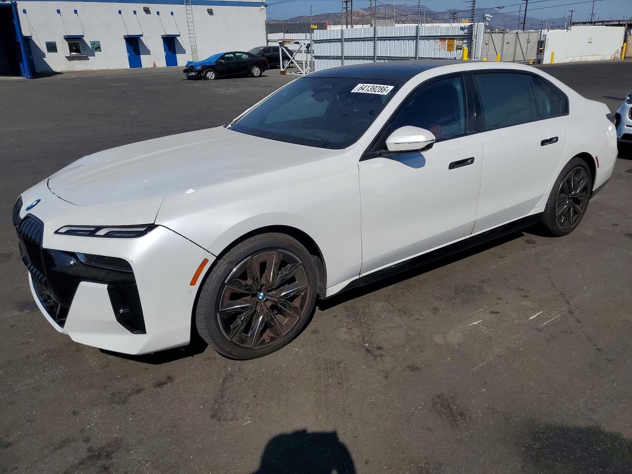 2025 BMW 740