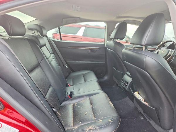2013 LEXUS ES