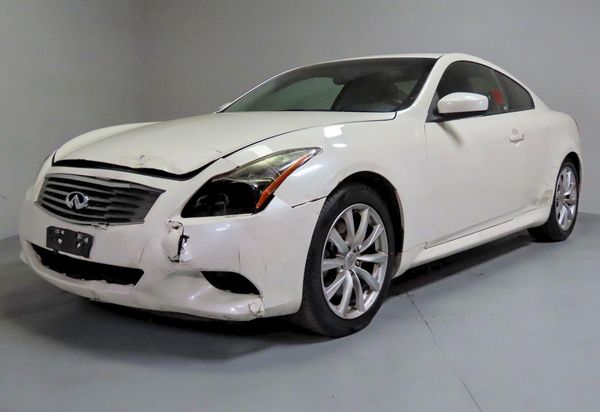 2015 INFINITI Q60 COUPE