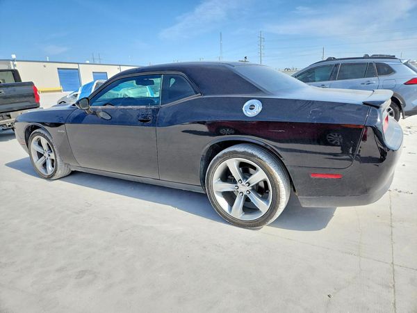 2016 DODGE CHALLENGER SXT Plus