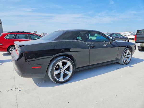 2016 DODGE CHALLENGER SXT Plus