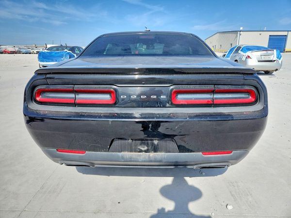 2016 DODGE CHALLENGER SXT Plus
