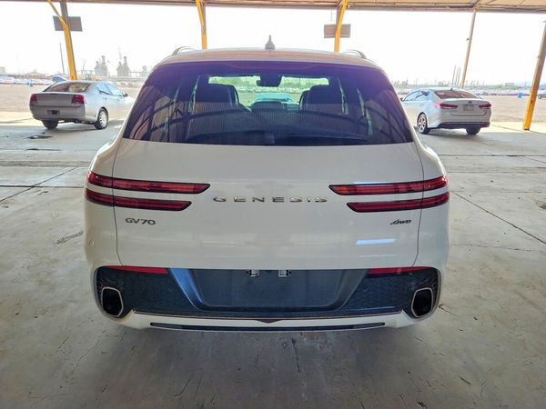 2022 GENESIS GV70