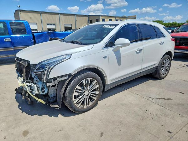 2017 CADILLAC XT5