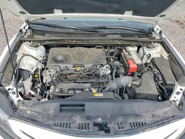 2021 TOYOTA CAMRY SE + Convenient Pkg — Engine bay