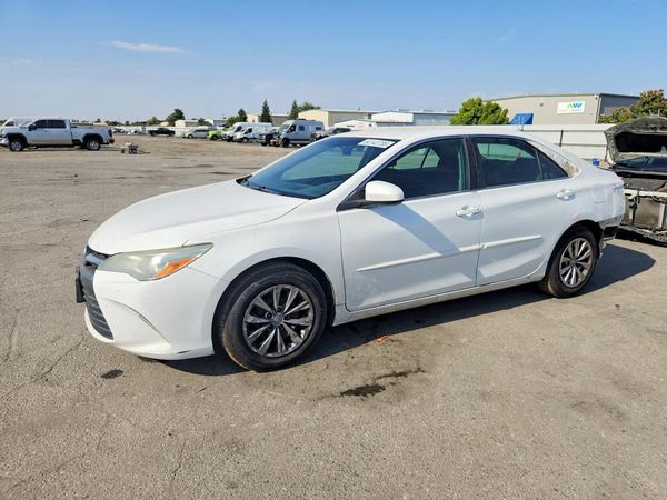 2016 TOYOTA CAMRY
