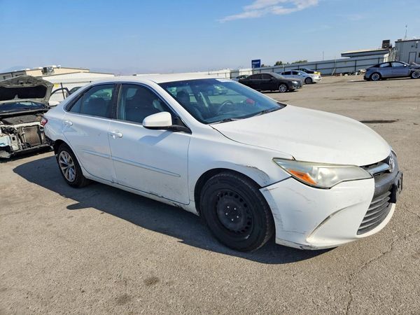 2016 TOYOTA CAMRY