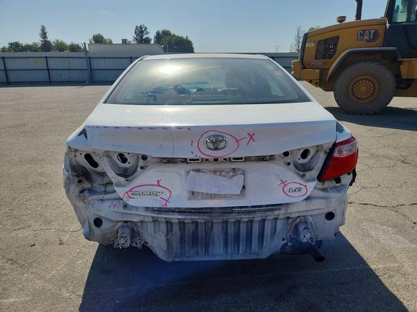 2016 TOYOTA CAMRY
