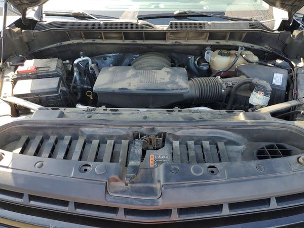 2021 CHEVROLET SILVERADO Trail Boss - LT — Engine bay