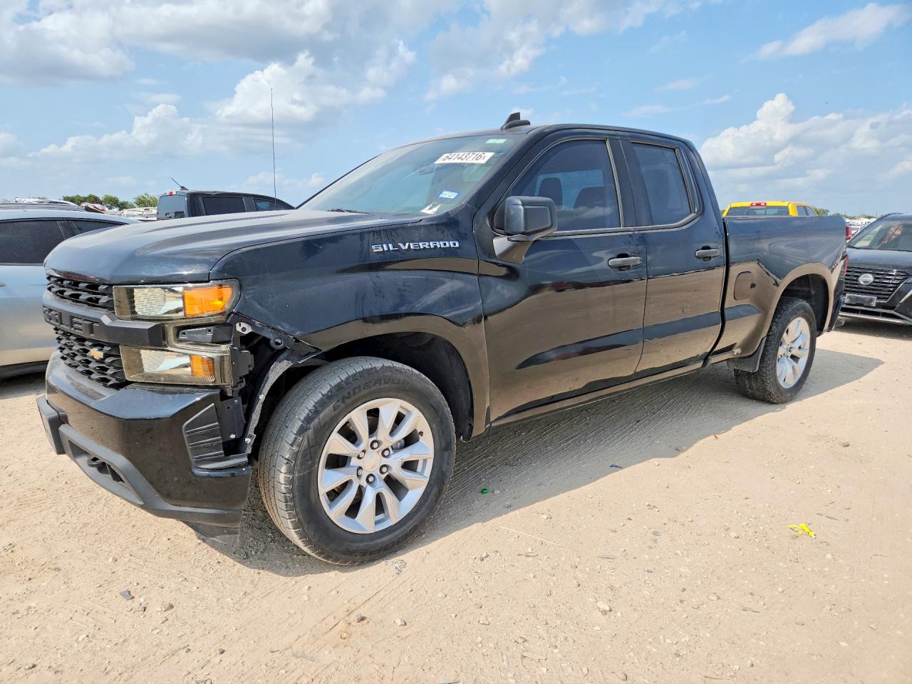 2021 CHEVROLET SILVERADO Custom — Front 3/4