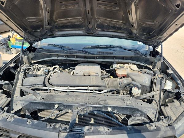 2021 CHEVROLET SILVERADO Custom — Engine bay