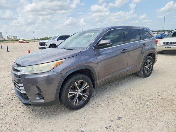 2018 TOYOTA HIGHLANDER LE