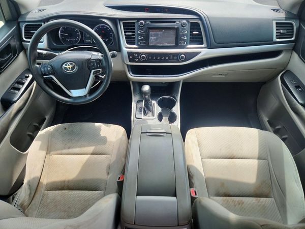 2018 TOYOTA HIGHLANDER LE