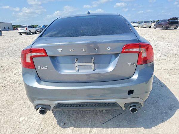 2017 VOLVO S60 Dynamic — DIRR