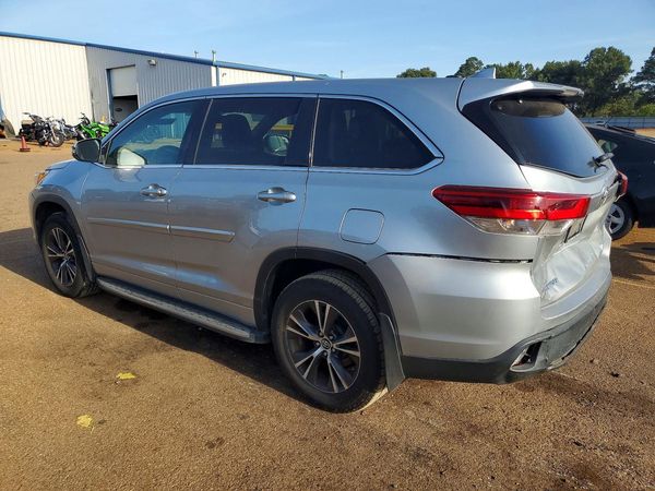 2017 TOYOTA HIGHLANDER