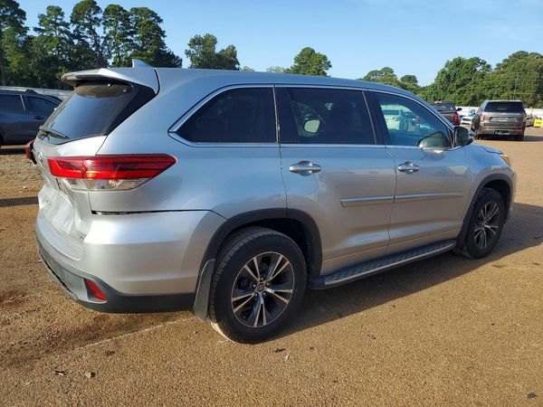 2017 TOYOTA HIGHLANDER