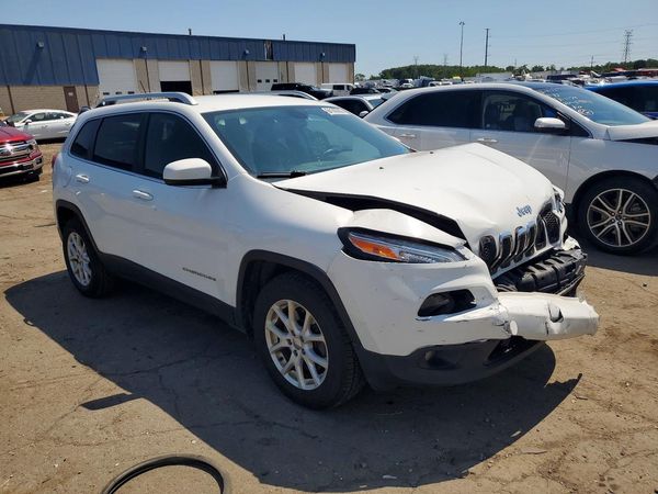 2015 JEEP CHEROKEE LATITUDE 4X4
