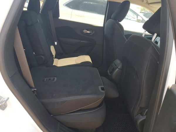 2015 JEEP CHEROKEE LATITUDE 4X4